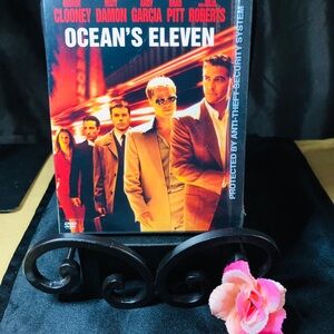 Ocean's Eleven DVD - Black and Red Cover